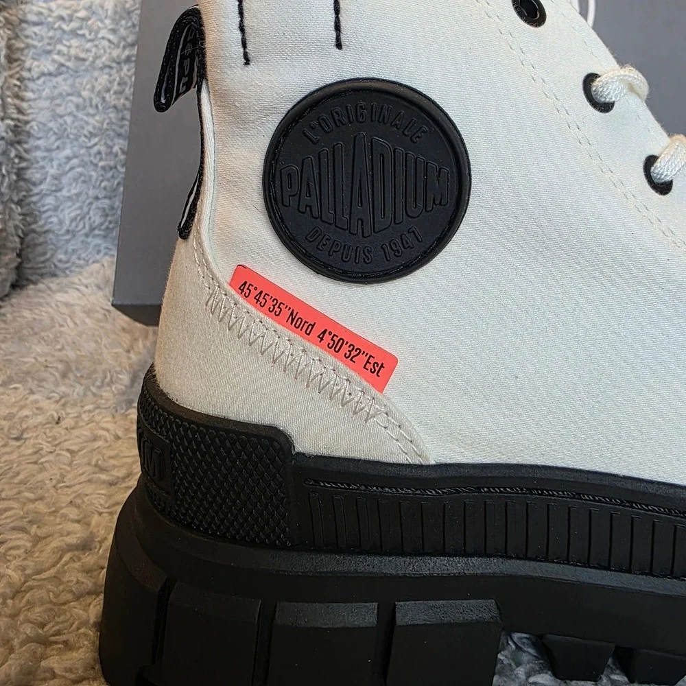 Palladium Revolt Hi TX Women's Platform Boots Lug Sole Ankle Boots 6.5 WHITE NIB